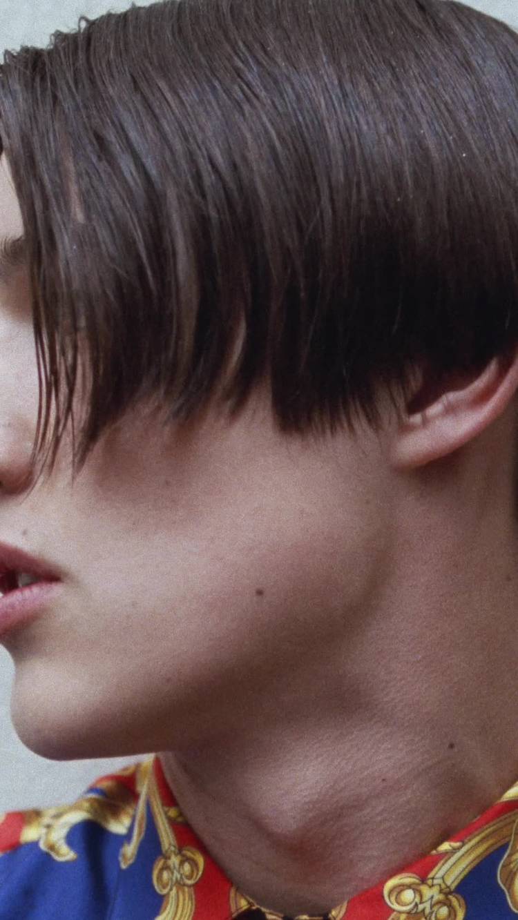 Mixed media feed | VERSACE | LINE Official Account