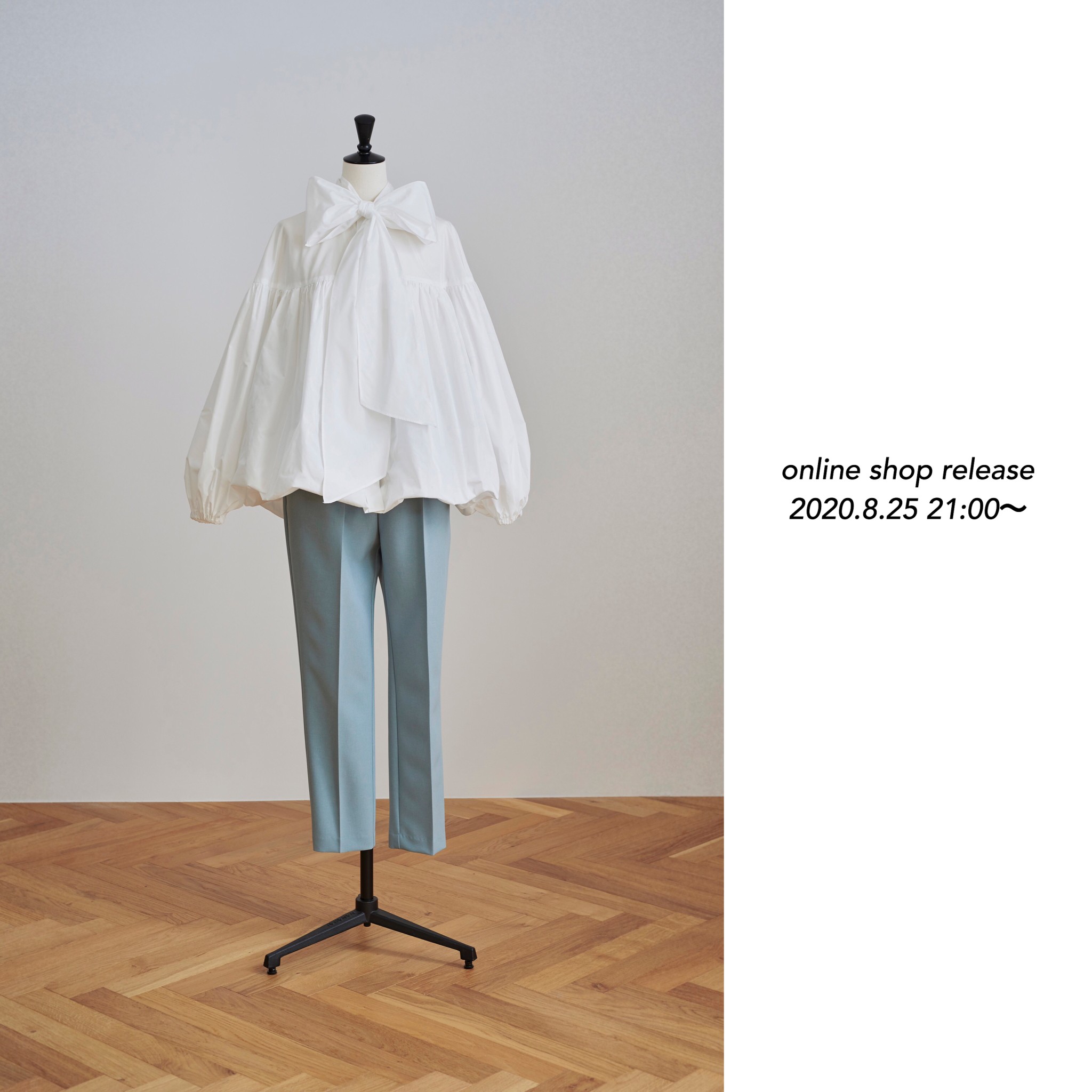 美品！yoriヨリ⭐︎入学式にも⭐︎ネイビー裏起毛 yori | LINE Official Account