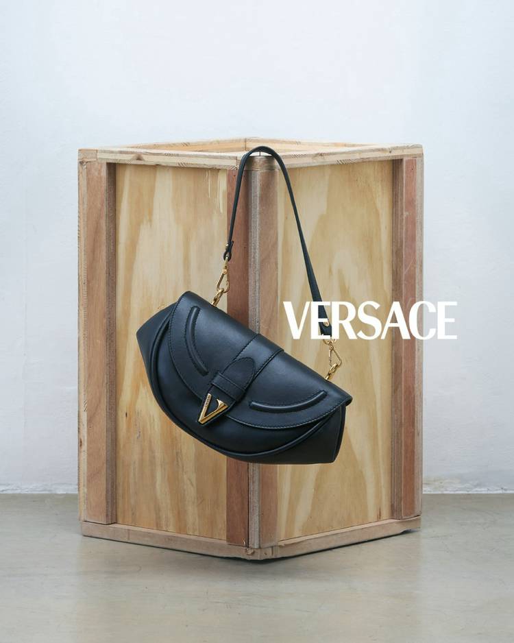 VERSACE ステゴロパンチャーズ Chain Couture Speedtrack Sneakers Black,Gold | VERSACE CA