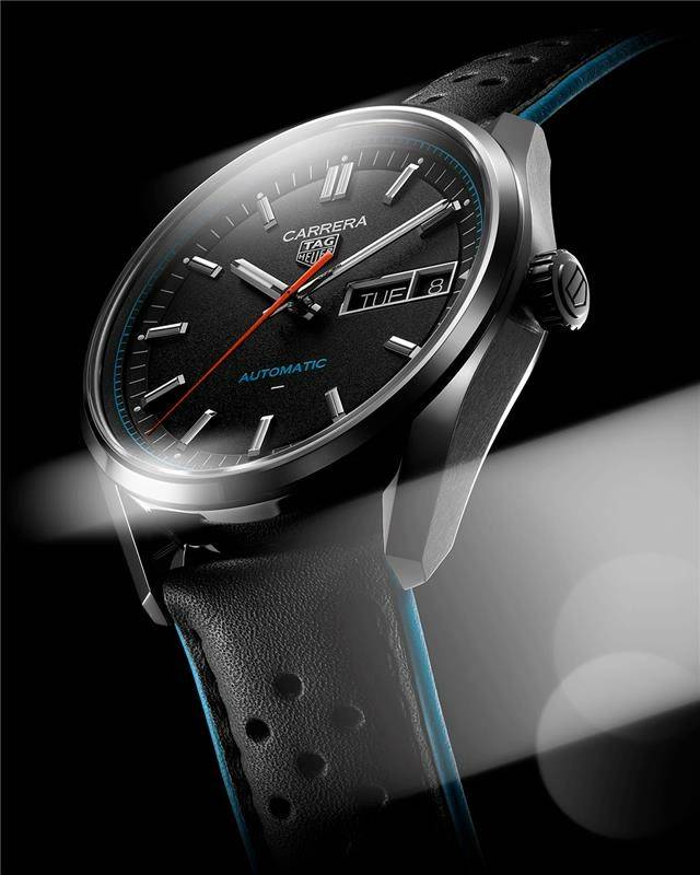 Mixed media feed | TAG Heuer | LINE Official Account