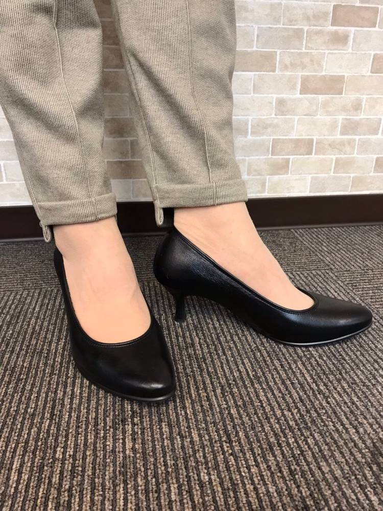 BENESU レザー パンプス】ベネシュ 靴 レディース