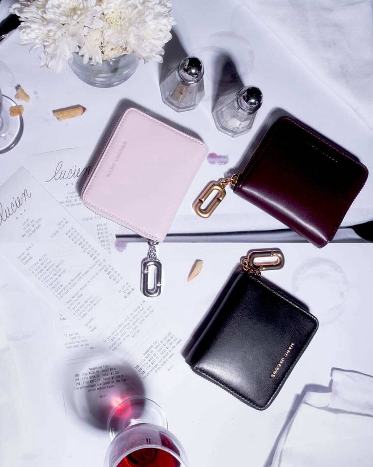 Mixed media feed | MARC JACOBS | LINE Official Account