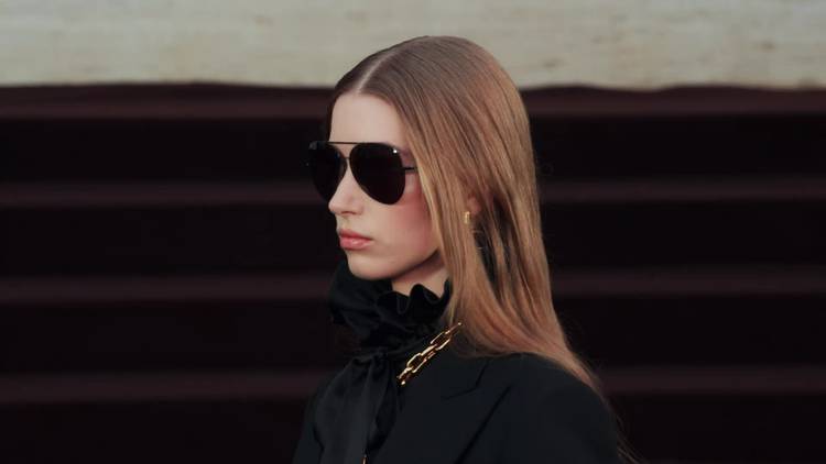Mixed media feed | GUCCI | LINE Official Account