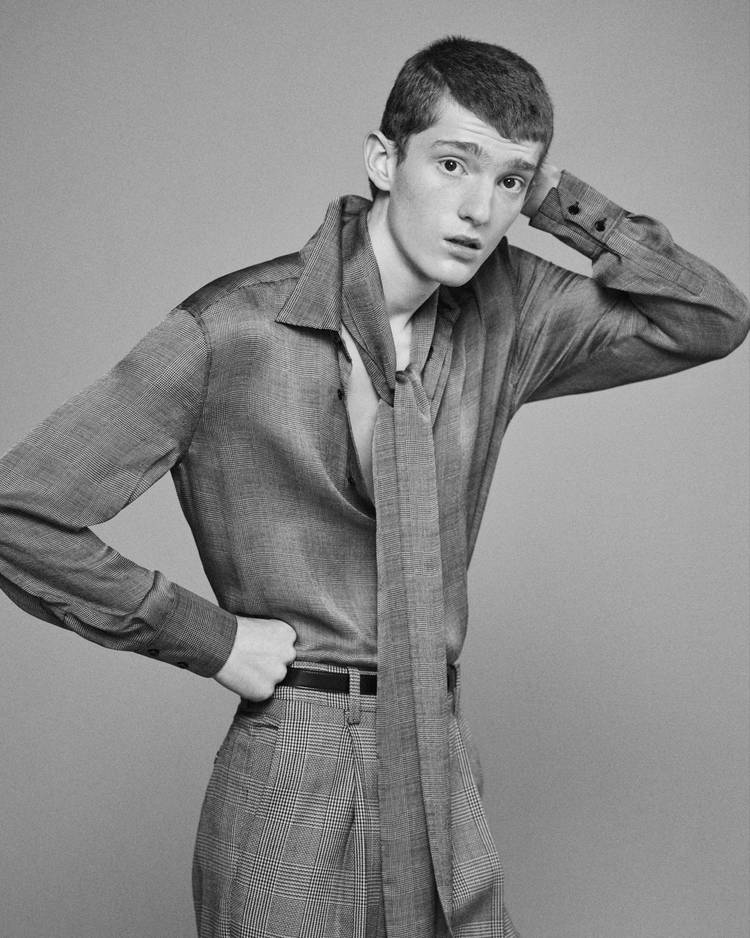 Mixed media feed | SAINT LAURENT | LINE Official Account