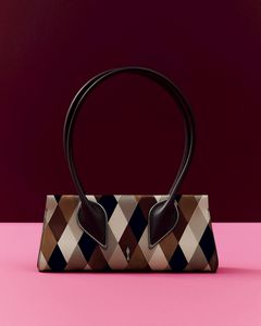 Christian Louboutin | LINE Official Account