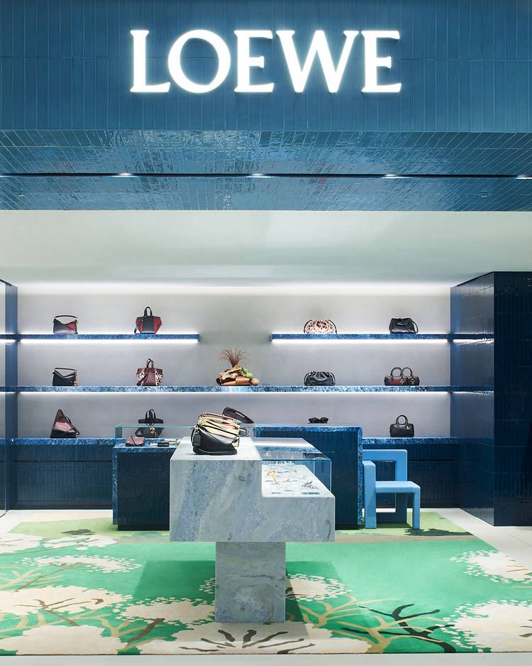 おすすめのアイテム | LOEWE | LINE Official Account