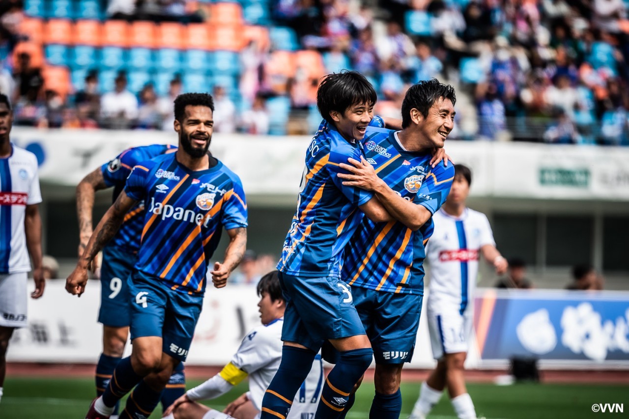 Vファーレン長崎　アンブロナイロン上下