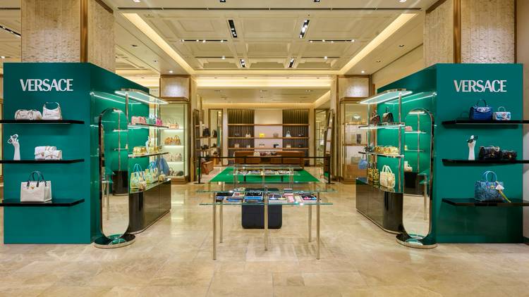 UYUさん専用ヴェルサーチ VERSACE RENEWAL OPEN At 3F MODE 詳しくはプロフィールURLを