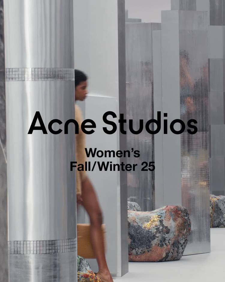 【大人気】Acne Studios フランクリン スタンプ フーディー 大人気】Acne Studios フランクリン スタンプ フーディー 三越