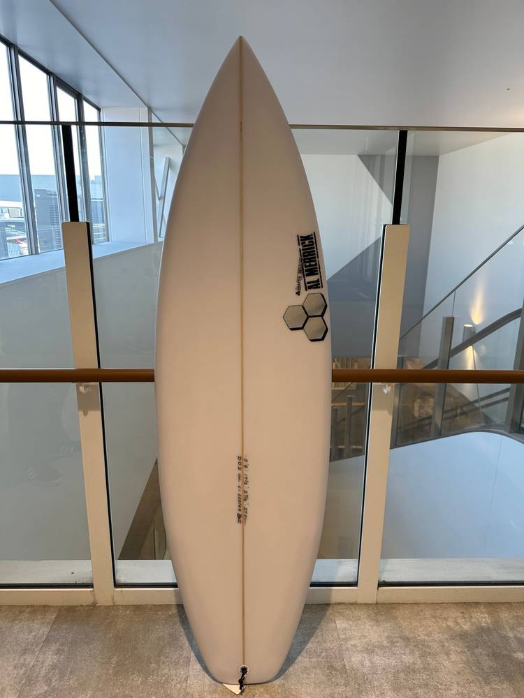 アルメリックHI5 サーフボード　サーフィン　ケース付き アルメリックHI5 サーフボード サーフィン ケース付き サーフボード