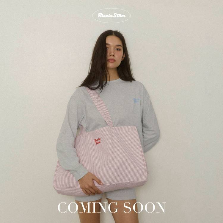 ALEXIA STAM | LINE Official Account