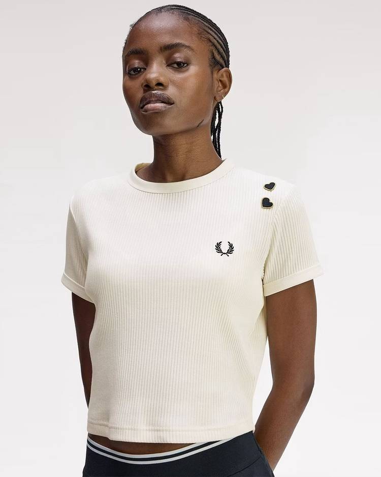 Mixed media feed | FRED PERRY | LINE Official Account