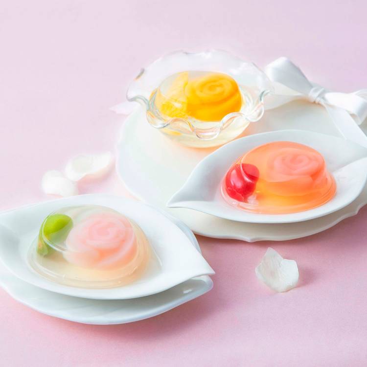 Mixed media feed | 西洋菓子鹿鳴館 | LINE Official Account
