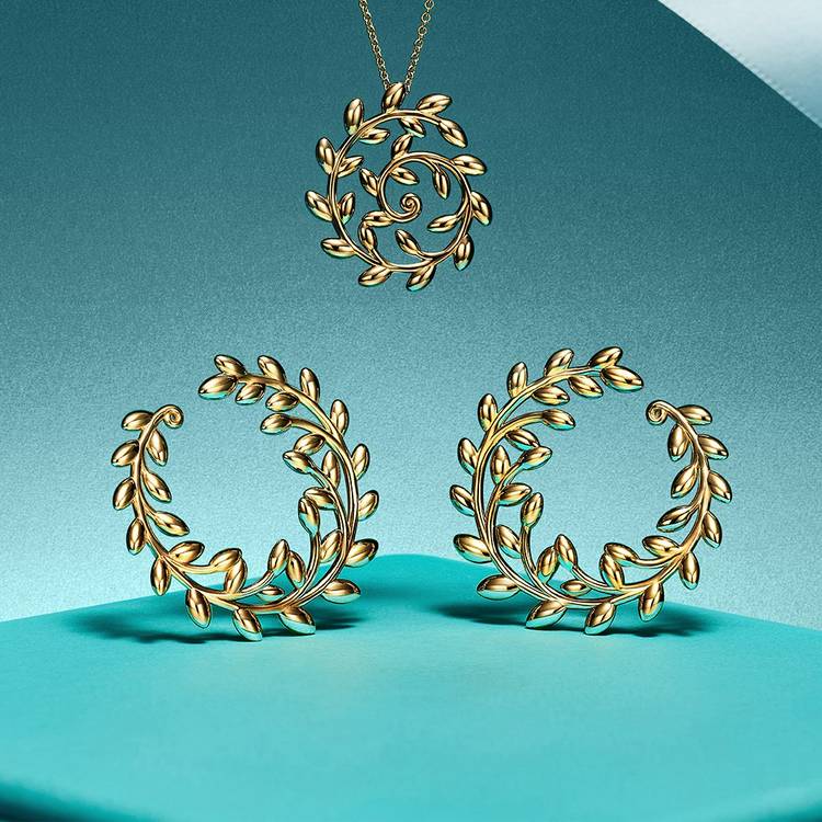 Mixed media feed | TIFFANY & CO. | LINE Official Account